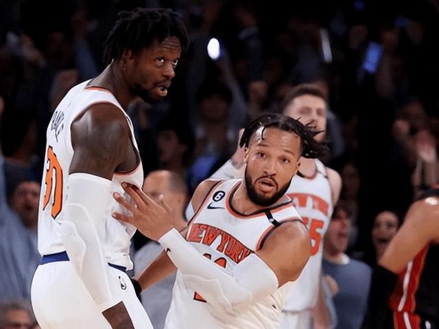 亚博-重磅!克里夫兰骑士关键时刻止住颓势夏洛特黄蜂赛后官宣签约,俄克拉荷马雷霆今夜遗憾出局-亚博